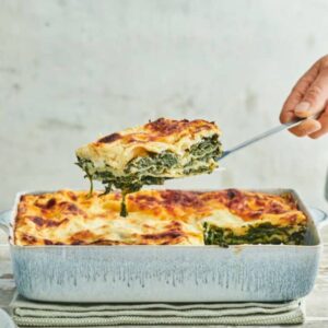 Lasagne verde al forno <span style="color:#cf2d37; font-size:22px;">AGL</span>