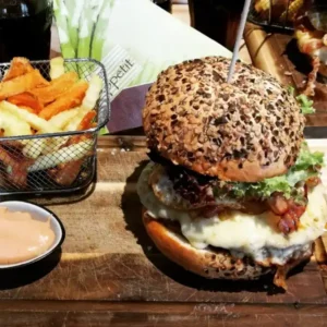 Bauern Burger <span style="color:#cf2d37; font-size:22px;">AGMN</span>